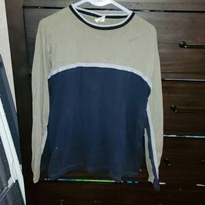 Black and army green men's long-sleeved Union Bay shirt, medium.